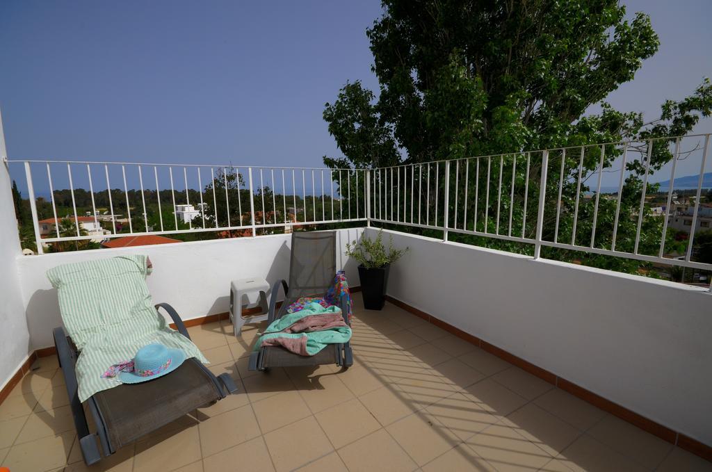 Renos Apartments Polis Kültér fotó